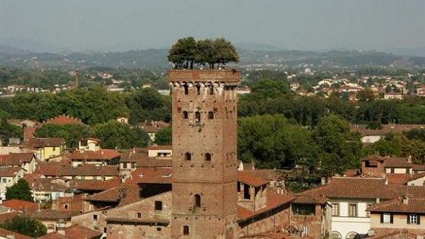 Башня дей Гуинджи в Тоскане