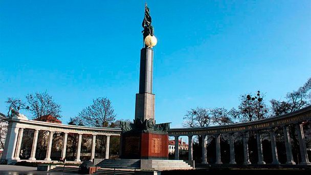 Памятник советским воинам в Вене