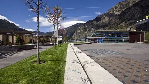 Площадь Пласа-ла-Побле в Андорре ла Велла