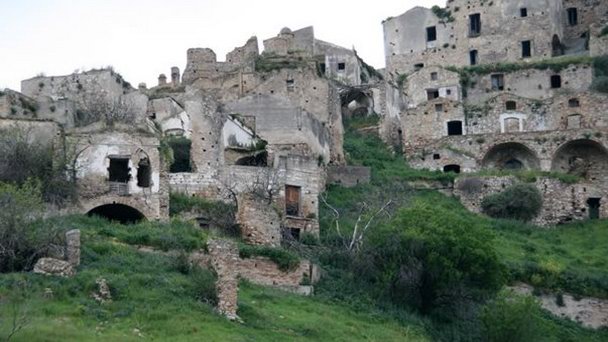 Мертвый город Крако в Матере