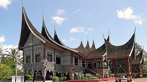 Султанский Дворец на Суматре