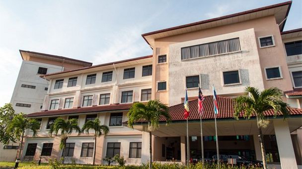 Малазийский Университет Борнео (Калимантан)