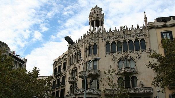 Дом Льео Морера в Барселоне