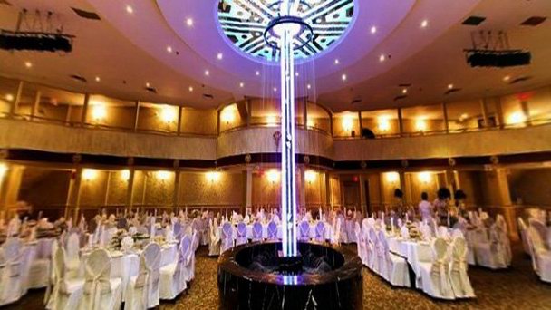 Национальный ресторан в Торонто Национальный ресторан в Торонто