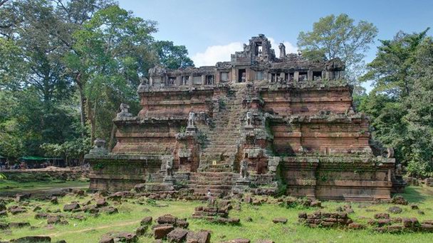 Королевский дворец Пименакас в Сием Рипе Королевский дворец Пименакас в Сием Рипе