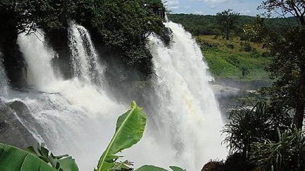 Водопады Буали в Банги Водопады Буали в Банги