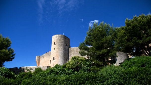 Крепость Бельвер на Мальорке Крепость Бельвер на Мальорке