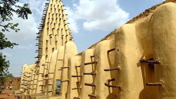 Мечеть Тингрела в Абиджане