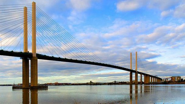 Мост королевы Елизаветы II в Англии