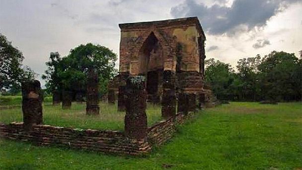 Храм Wat Trapang Tong Lang Сyкoтaе