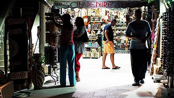 Рынок Петроваца на Будванска Ривъере Рынок Петроваца на Будванска Ривъере