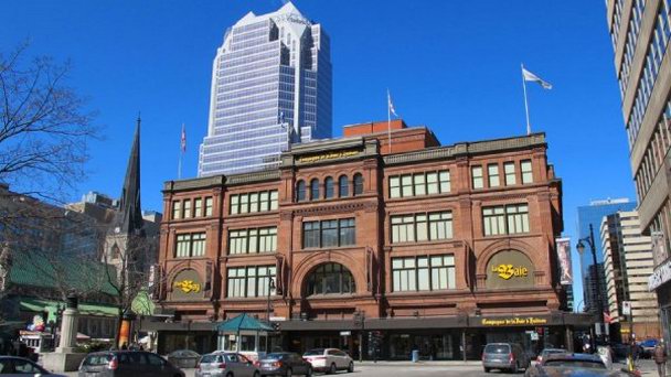 Универмаг La Baie в Монреале