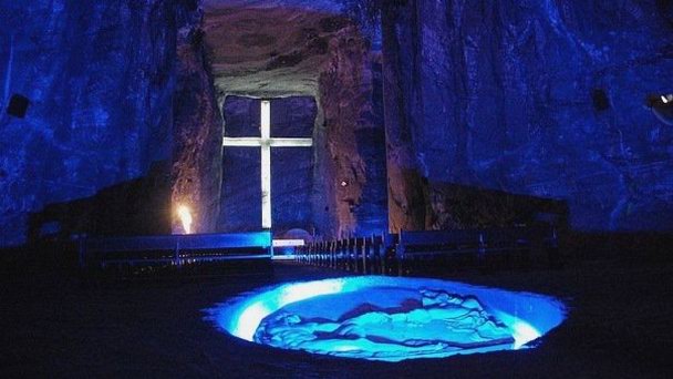 Соляной собор в Зипакира в Боготе Соляной собор в Зипакира в Боготе