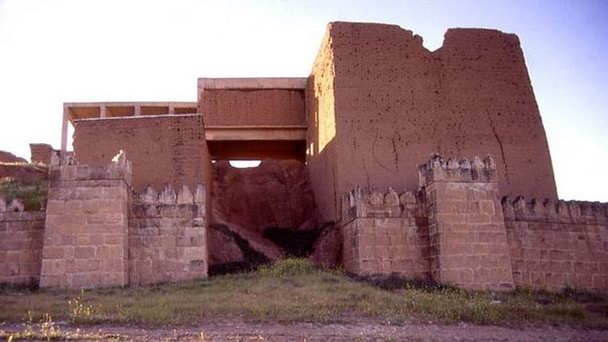 Древний город Ниневии в Найнаве