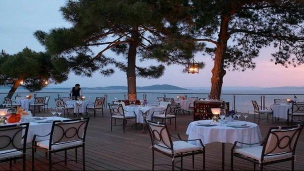 Ресторан Kamares в Халкидики