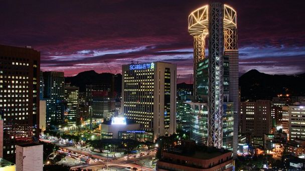 Башня Чонгно в Сеуле Башня Чонгно в Сеуле