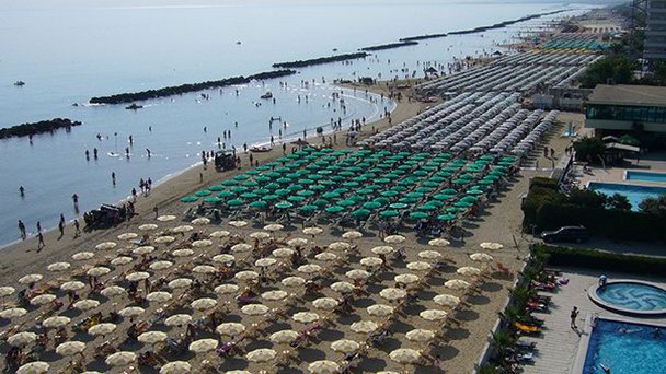 Пляж Монтесильвано в Абруццо Пляж Монтесильвано в Абруццо