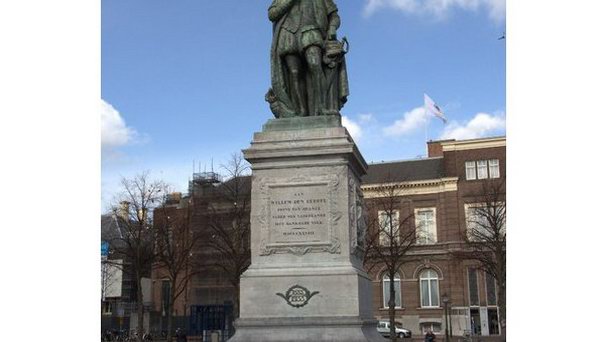 Памятник Вильгельму I в Гааге