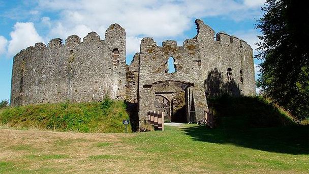 Замок Рестормел в Англии