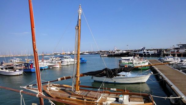 Рыбачий порт Камбрилс в Коста Даураде