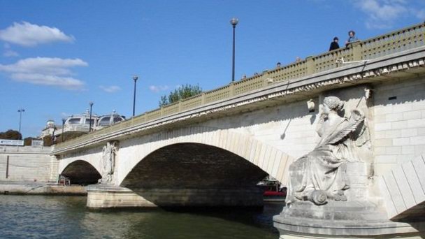 Мост Инвалидов в Париже