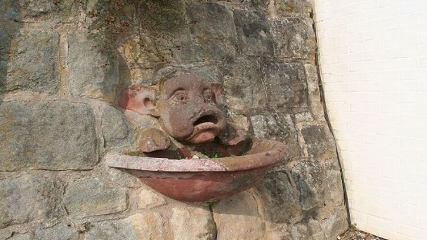 Фонтан Zur Fischerei в Баварии