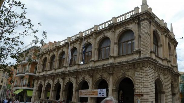 Здание Лоджия на Острове Крит Здание Лоджия на Острове Крит