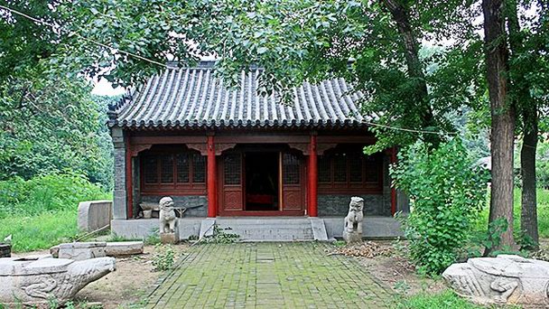 Могила Мин Зиквань в Шаньдуне