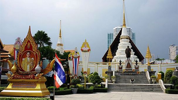 Храм Ват Яннава в Бангкоке