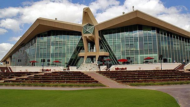 Гольф-клуб Абу-Даби Гольф-клуб Абу-Даби