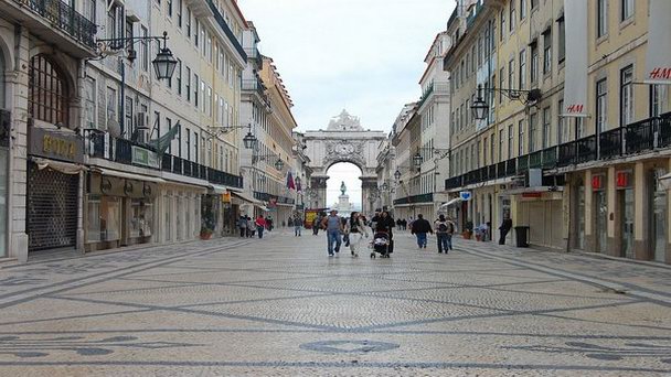 Улица Rua Augusta в Лиссабоне Улица Rua Augusta в Лиссабоне