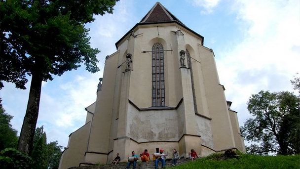 Нагорная церковь в Трансильвании Нагорная церковь в Трансильвании