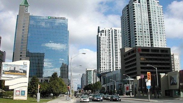 Улица Янг в Торонто