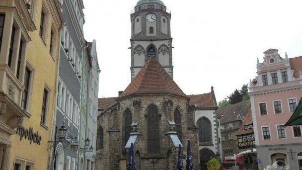 Собор Богоматери с фарфоровыми колокольчиками в Саксонии