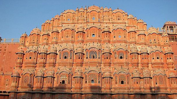 Хава-Махал в Джайпуре Хава-Махал в Джайпуре
