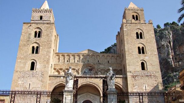 Собор Чефалу в Сицилии Собор Чефалу в Сицилии