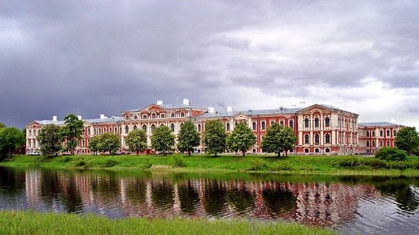 Елгавский дворец в Риге