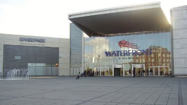 Торгово-развлекательный центр Уотерфронт в Бремене