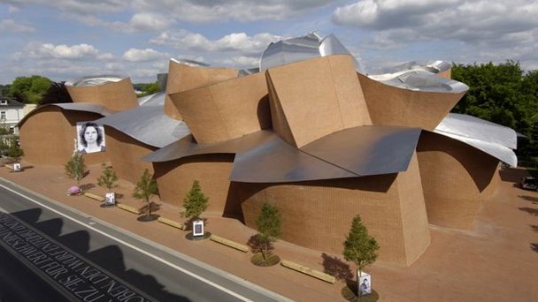 Соляной курорт Бад-Зальцуфлен в Гамбурге Соляной курорт Бад-Зальцуфлен в Гамбурге