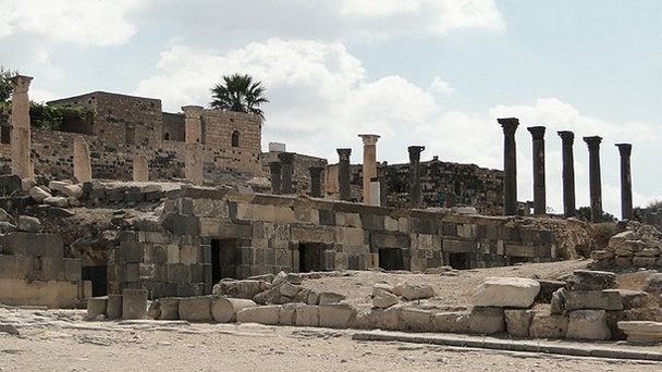 Восьмиугольная базилика в Умм Кайс в Джераше