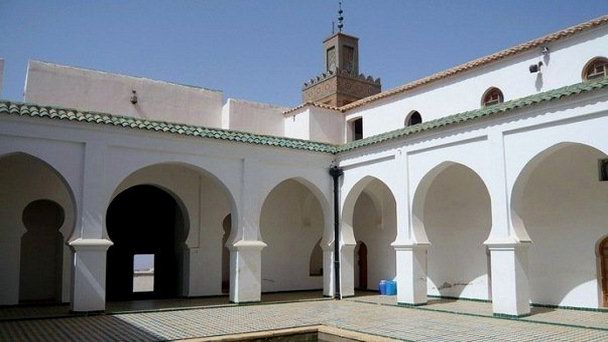 Мечеть-усыпальница Сидд Бумедьен в Тлемсене Мечеть-усыпальница Сидд Бумедьен в Тлемсене