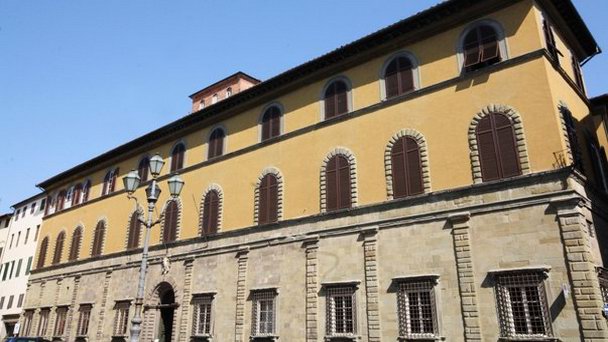 Дворец Бернардини в Тоскане