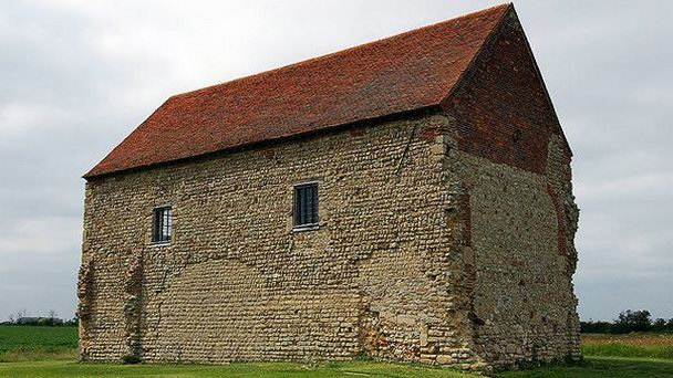 Часовня Святого Петра-на-Стене в Англии