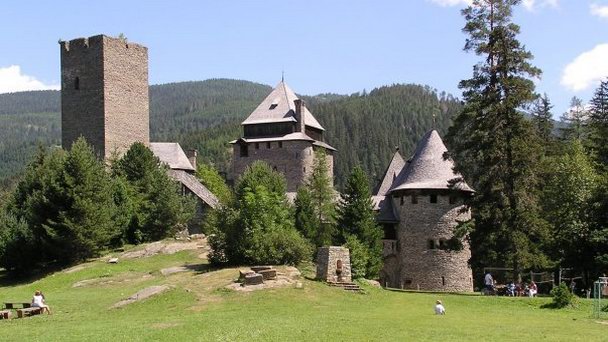 Замок Finstergrun в Штирии