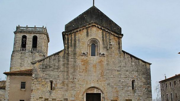 Романская церковь святого Петра в Коста Брава