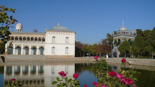 Летний загородный дворец Ситораи Мохи Хоса в Бухаре