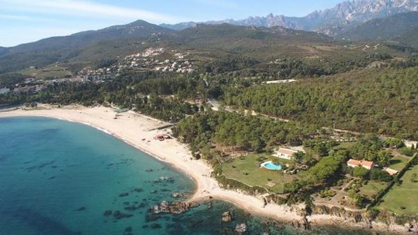 Морская бухта Солензара на Корсике