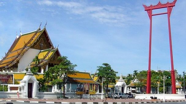 Храм Девасатхан в Бангкоке