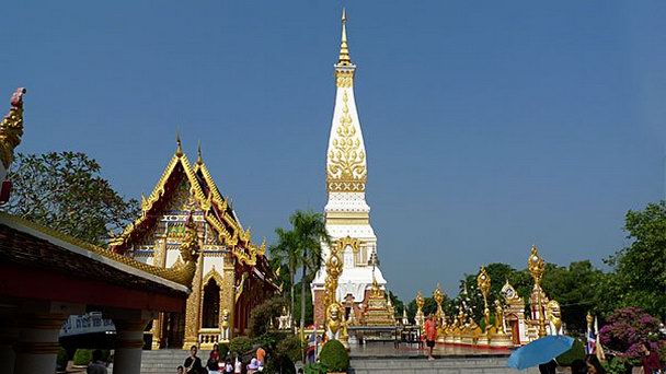 Храм Phra That Phanom в Провинции Након Патхом