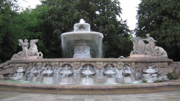 Фонтан Виттельсбахов (Wittelsbacherbrunnen) в Мюнхене